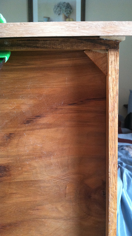 Have a mid-century feel to your decor but not the right furniture? Check out this DIY Mid-Century Dresser Makeover! UpcycledTreasures.com