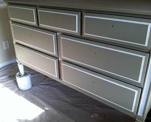 Have a mid-century feel to your decor but not the right furniture? Check out this DIY Mid-Century Dresser Makeover! UpcycledTreasures.com