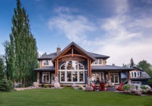 Looking for exterior home inspiration? Check out these 15 Modern Rustic Homes with Black Exteriors! MountainModernLife.com