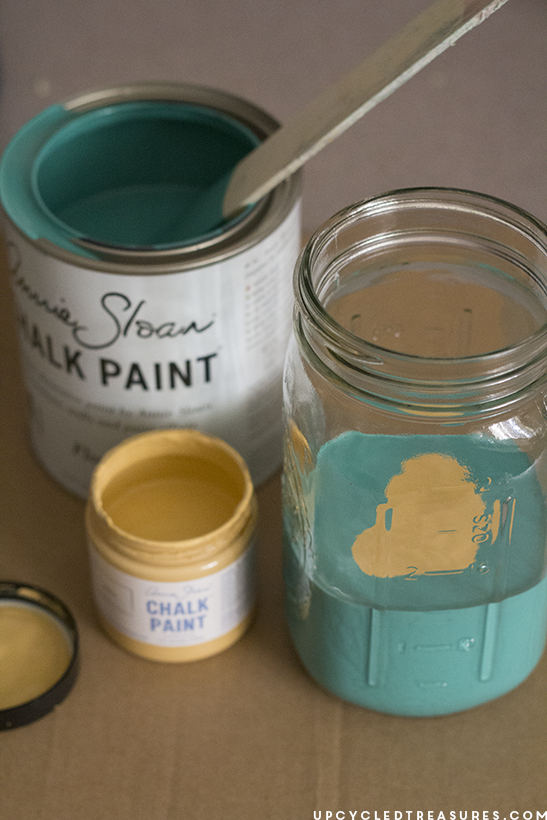Ever thought about using Chalk Paint? If so check out this examination of its uses on these Upcycled Coffee Tables! UpcycledTreasures.com