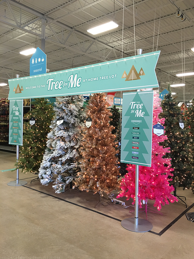 Come see how we created a cozy vibe for the holidays with our dining room Christmas decor! MountainModernLife.com