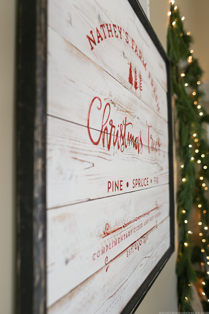 Create a family established Farm Fresh Christmas Trees sign that you can enjoy during the holidays! MountainModernLife.com