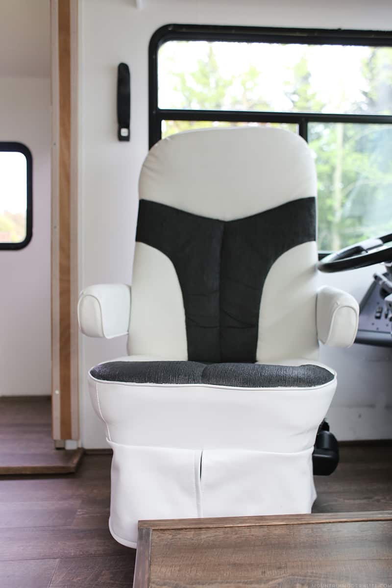 updated-rv-captains-chairs-using-annie-sloan-chalk-paint-mountainmodernlife.com