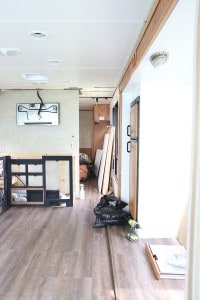 updating-used-rv-into-rustic-modern-motorhome-mountainmodernlife.com