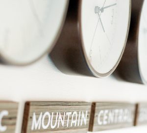 Looking to add a bit of wanderlust to your home? See how easy it is to create your own time zone clocks. MountainModernLife.com