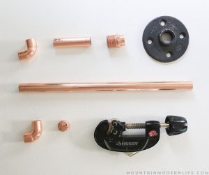 Rustic Modern DIY Paper Towel Holder using Copper Pipe Fittings | MountainModernLife.com