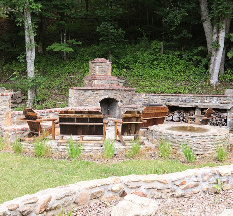 Looking for a majestic North Carolina Mountain Getaway for your destination wedding or next vacation? Check out Memory Mountain at Wolf Laurel! MountainModernLife.com