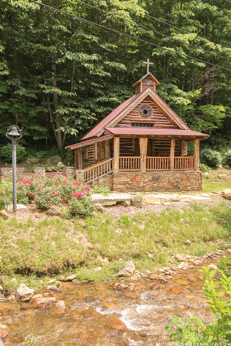 Looking for a majestic North Carolina Mountain Getaway for your destination wedding or next vacation? Check out Memory Mountain at Wolf Laurel! MountainModernLife.com
