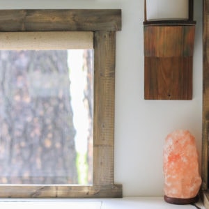 Looking for ways to add warmth and texture to your home or RV? See how easy it is to make burlap roller shades! MountainModernLife.com