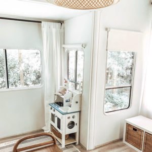 Tour this tiny home that feels more like a cozy cottage than a camper! Photos from CleverFoxMama (Instagram)