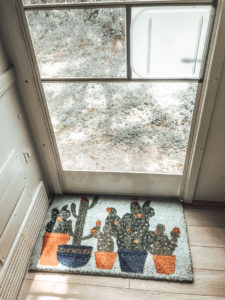 Tour this tiny home that feels more like a cozy cottage than a camper! Photos from CleverFoxMama (Instagram)