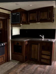 Tour this stunning fifth wheel transformation featured on (Camper) Design Vibes! MountainModernLife.com | Photo Source: Mrs_Elliluu (Instagram)
