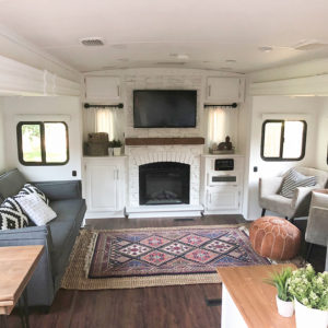 Tour this stunning fifth wheel transformation featured on (Camper) Design Vibes! MountainModernLife.com | Photo Source: Mrs_Elliluu (Instagram)