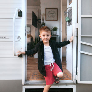 (Camper) Design Vibes Featuring LovetheTinyLife -See how a family of 3 lives in this renovated travel trailer!