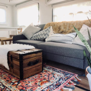 (Camper) Design Vibes Featuring LovetheTinyLife -See how a family of 3 lives in this renovated travel trailer!