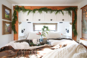 Cozy RV ChristmasCozy RV Christmas Tour | MountainModernLife.com #mycamperchristmas #RVtour