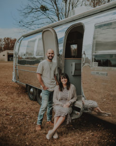 Camper Tour: Meet Magdalene the Airstream (for sale!), a vintage trailer renovated by Steady Streamin’ Cashios! | Featured on MountainModernLife.com