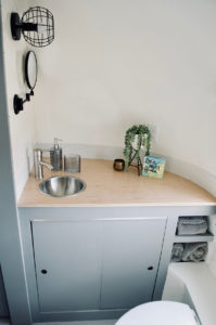 Camper Tour: Meet Magdalene the Airstream (for sale!), a vintage trailer renovated by Steady Streamin’ Cashios! | Featured on MountainModernLife.com