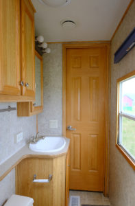 This RV remodel from JoyfullyGrowing will leave you speechless! See the before and after on MountainModernLife.com