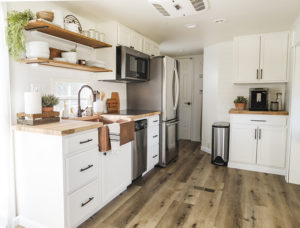 This RV remodel from JoyfullyGrowing will leave you speechless! See the before and after on MountainModernLife.com