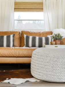 This RV remodel from JoyfullyGrowing will leave you speechless! See the before and after on MountainModernLife.com
