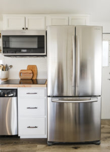 This RV remodel from JoyfullyGrowing will leave you speechless! See the before and after on MountainModernLife.com