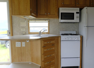 This RV remodel from JoyfullyGrowing will leave you speechless! See the before and after on MountainModernLife.com