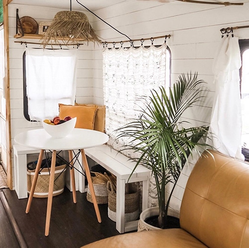 See how a couple transformed their outdated RV into a boho surf shack! Renovation from @ShelbyAdrift - Featured on MountainModernLife.com!