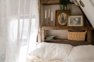 vintage-inspired camper bed nook