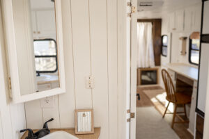 vintage-inspired camper bathroom