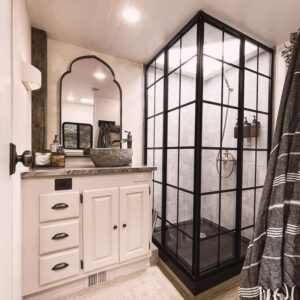 motorhome with dreamline shower